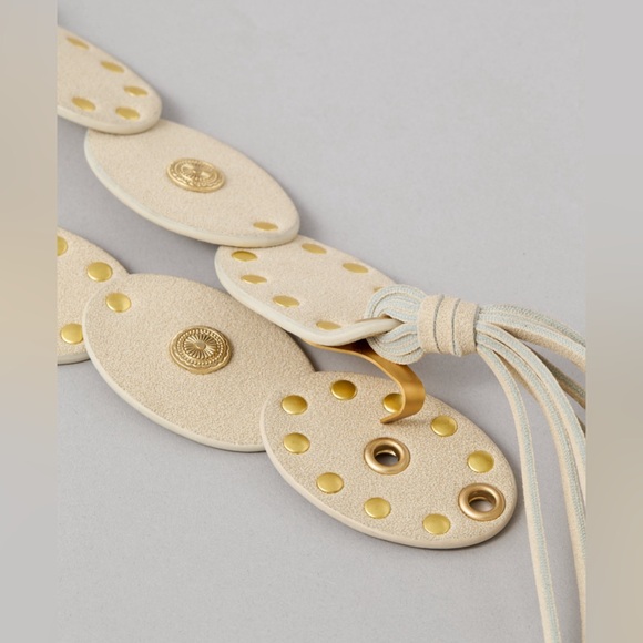 American Eagle Oval Disc Fringe Belt - Picture 2 of 2